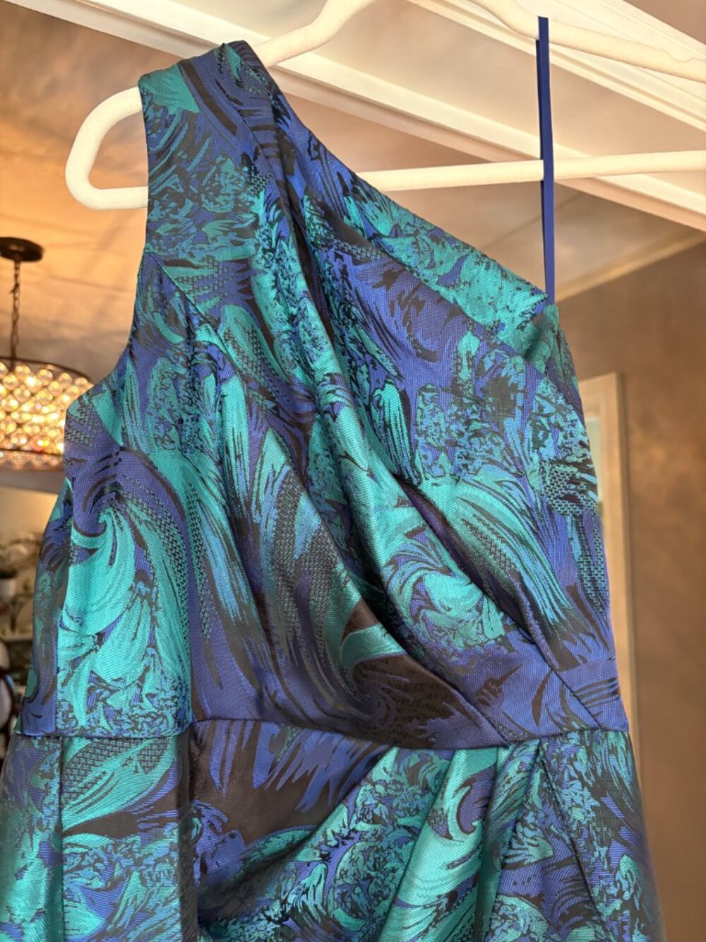 NWOT Adrianna Papell One Shoulder Jacquard Mermaid Gown in Cobalt Blue. Size 8 - Picture 7 of 13
